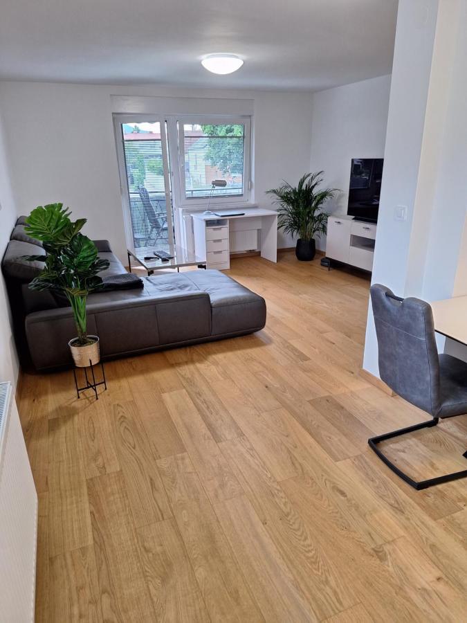 לובליאנה Guesthouse Flower מראה חיצוני תמונה
