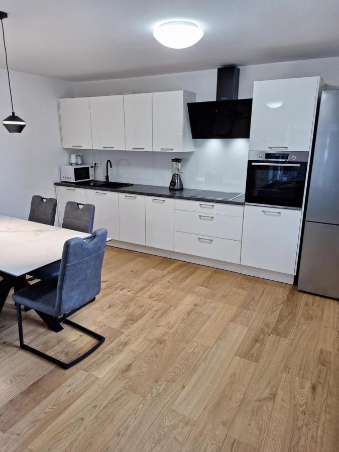 לובליאנה Guesthouse Flower מראה חיצוני תמונה