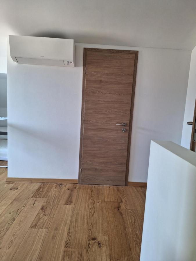 לובליאנה Guesthouse Flower מראה חיצוני תמונה