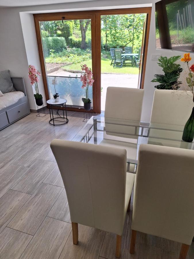 לובליאנה Guesthouse Flower מראה חיצוני תמונה