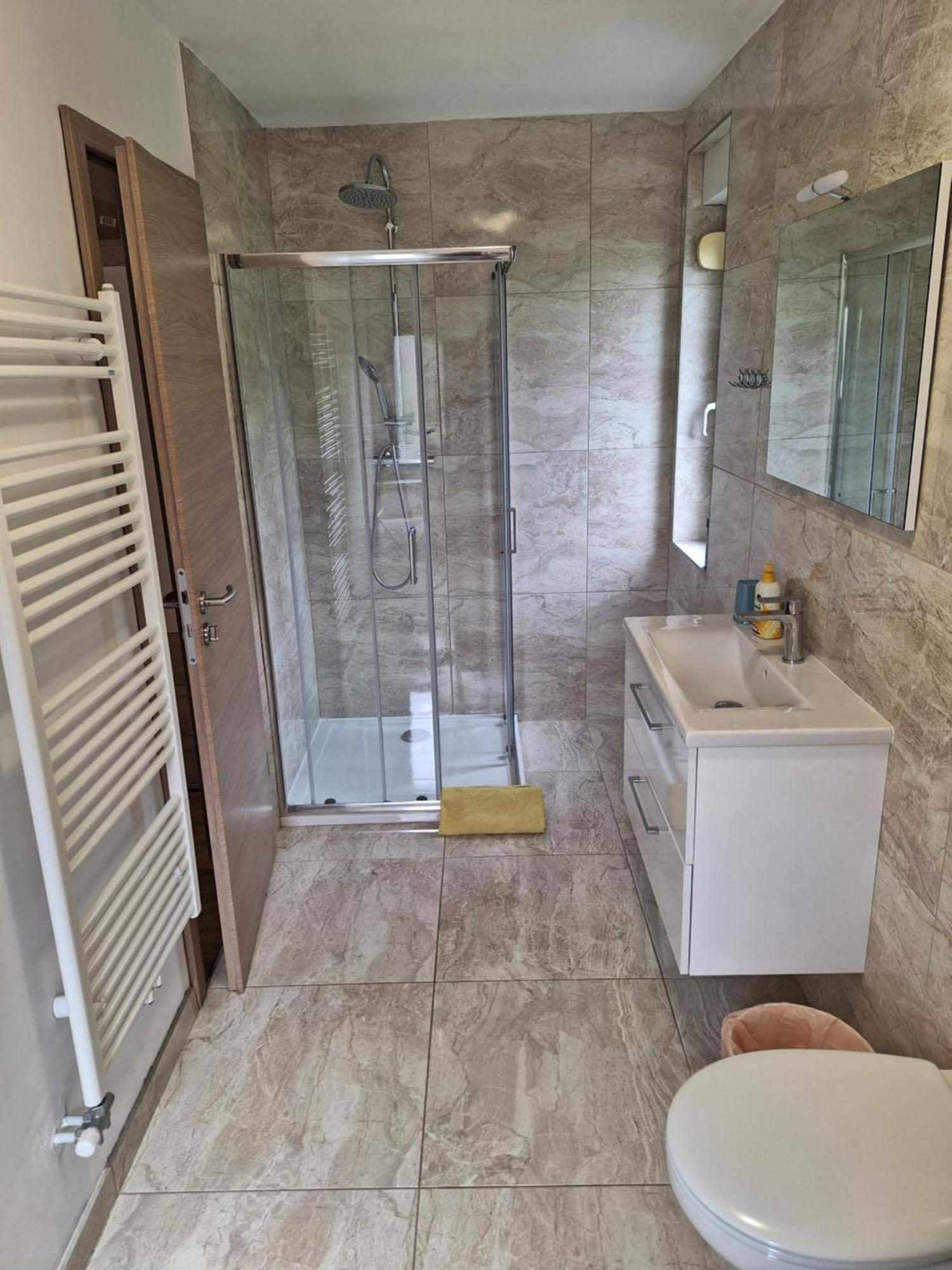 לובליאנה Guesthouse Flower מראה חיצוני תמונה